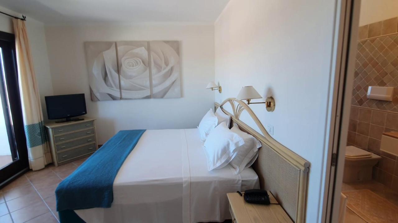 Hotel Mon Repos Baja Sardinia Exterior photo