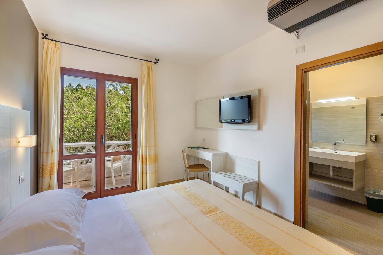 Hotel Mon Repos Baja Sardinia Exterior photo
